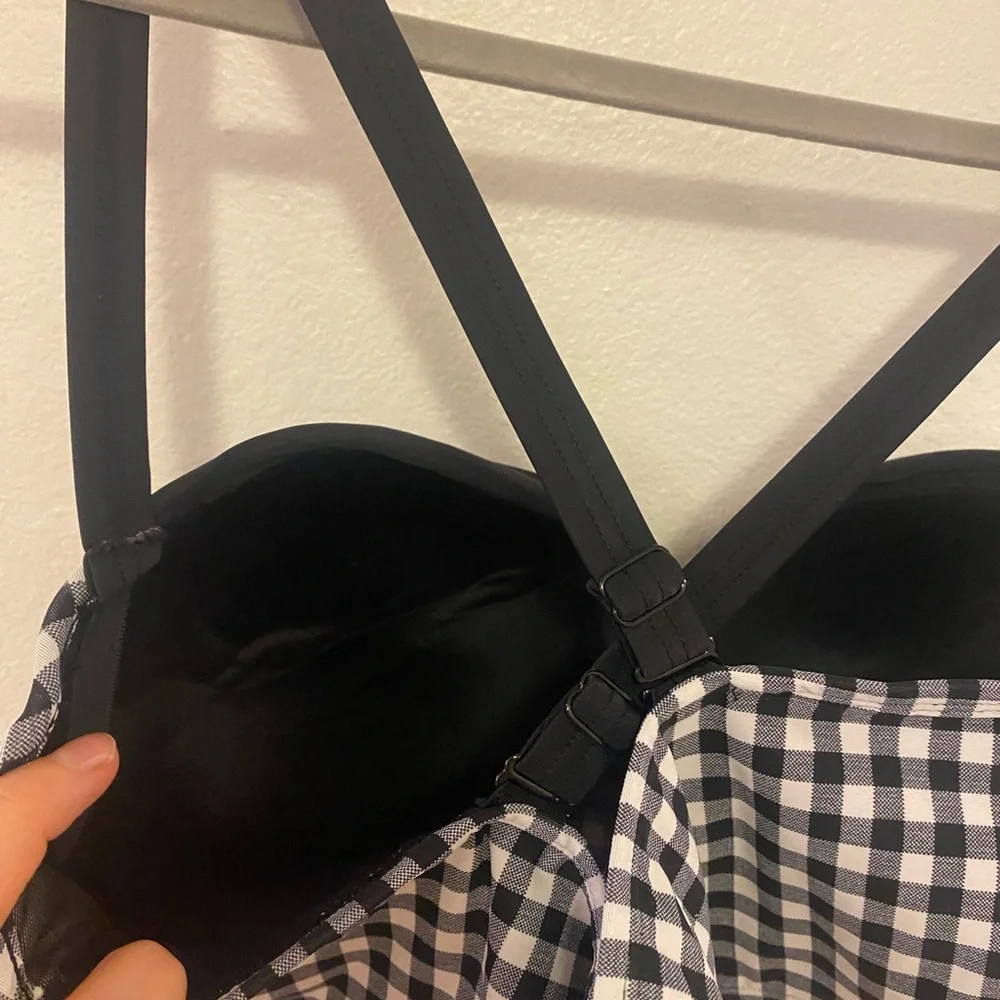 Torrid pinup black bikini top - Picture 6 of 6